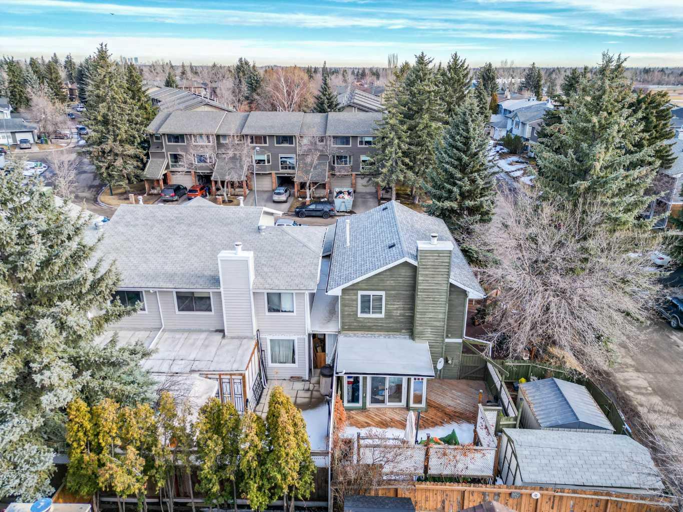 320 Midpark Gardens SE