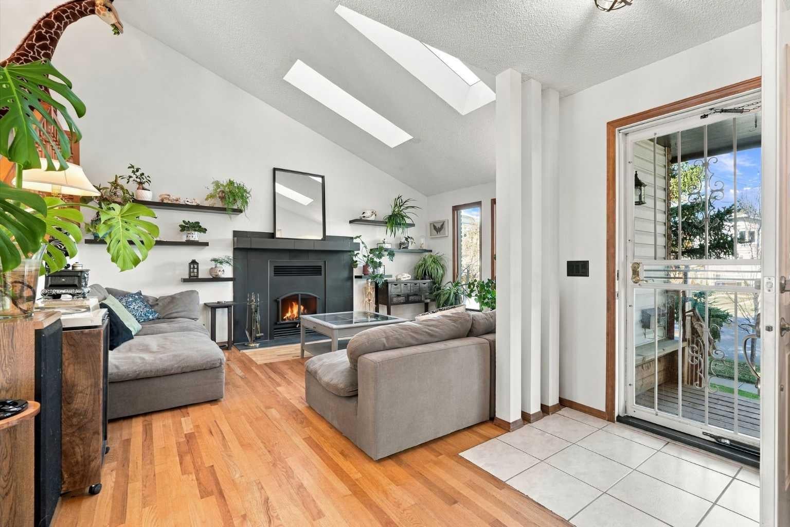 296 Woodbine Boulevard SW