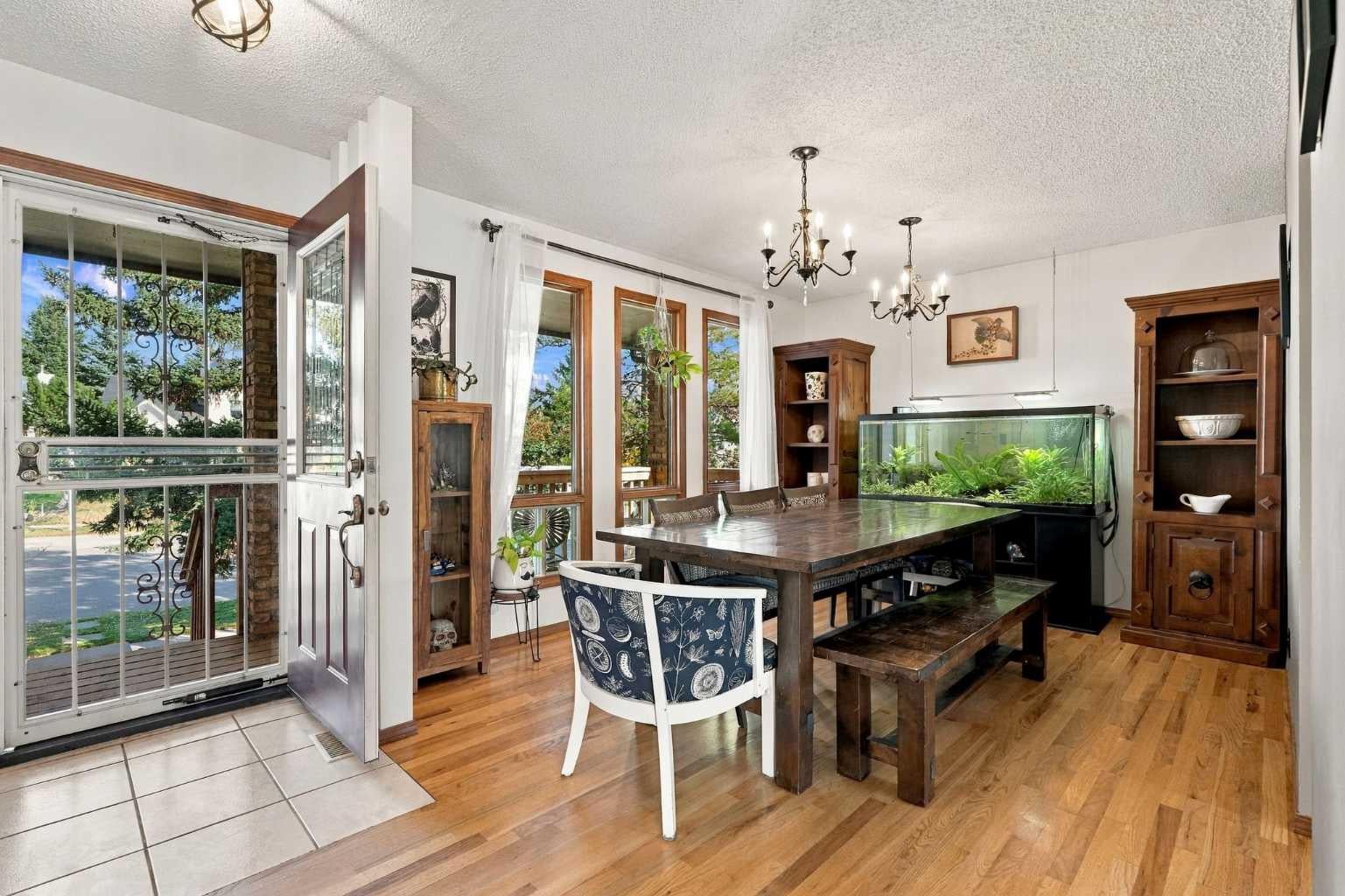 296 Woodbine Boulevard SW