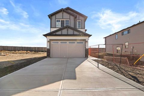 496 Lewisburg Place NE Calgary AB T3P 2N6