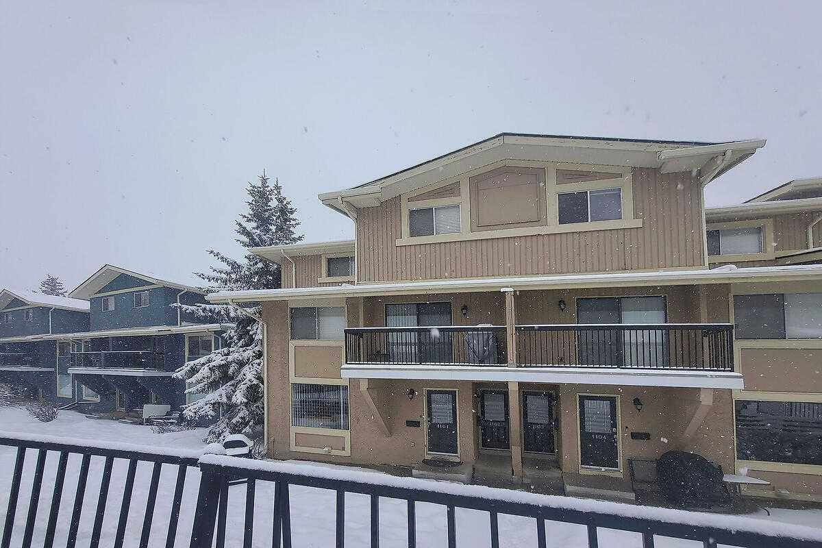 2200 Woodview Drive SW 1101