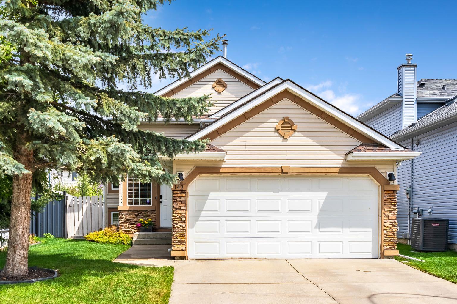 142 Coventry View NE
