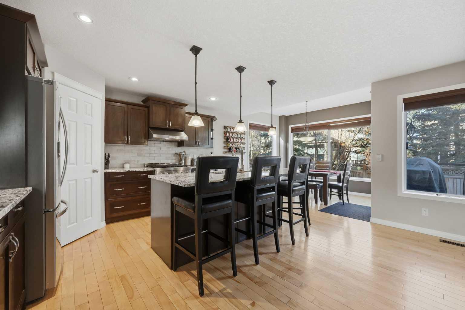 307 Valley Crest Court NW