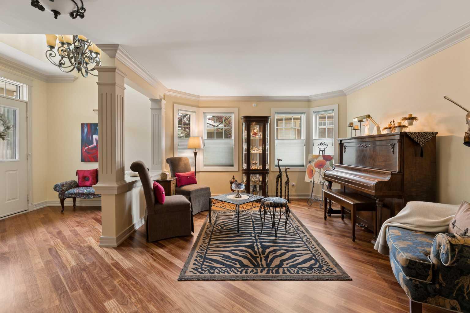 206 Paliswood Park SW