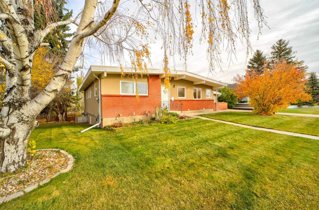 Photo of 455 28th Street, Fort Macleod, AB T0L 0Z0 (MLS # A2353616)
