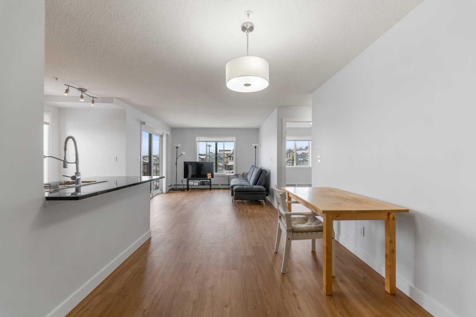 195 Kincora Glen Road NW 224