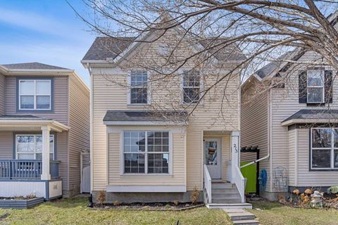 Photo of 215 Prestwick Heights SE, Calgary, AB T2Z 4K3 (MLS # A2303319)