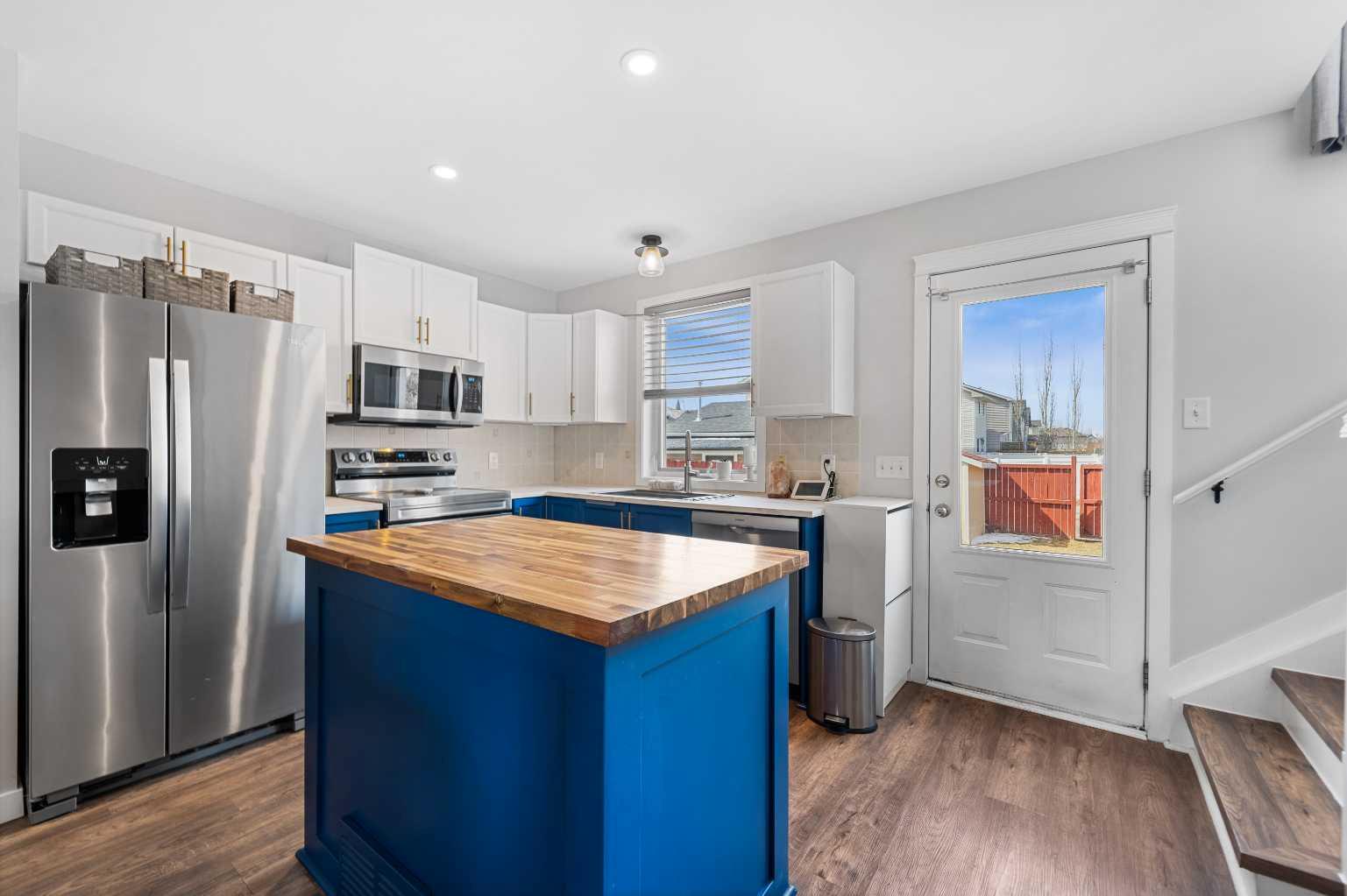 215 Prestwick Heights SE