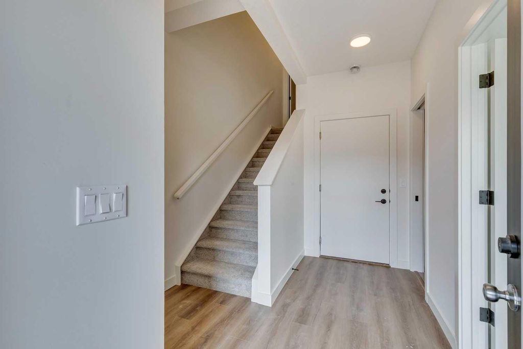 Photo of 195 Belvedere Drive SE #802, Calgary, AB T2A 0V9 (MLS # A2302475)