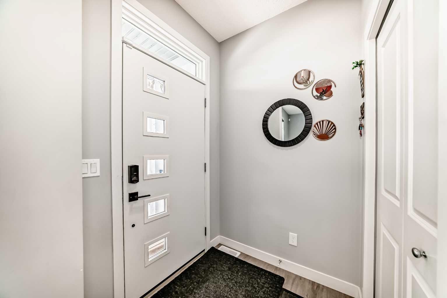 33 Savanna Manor NE