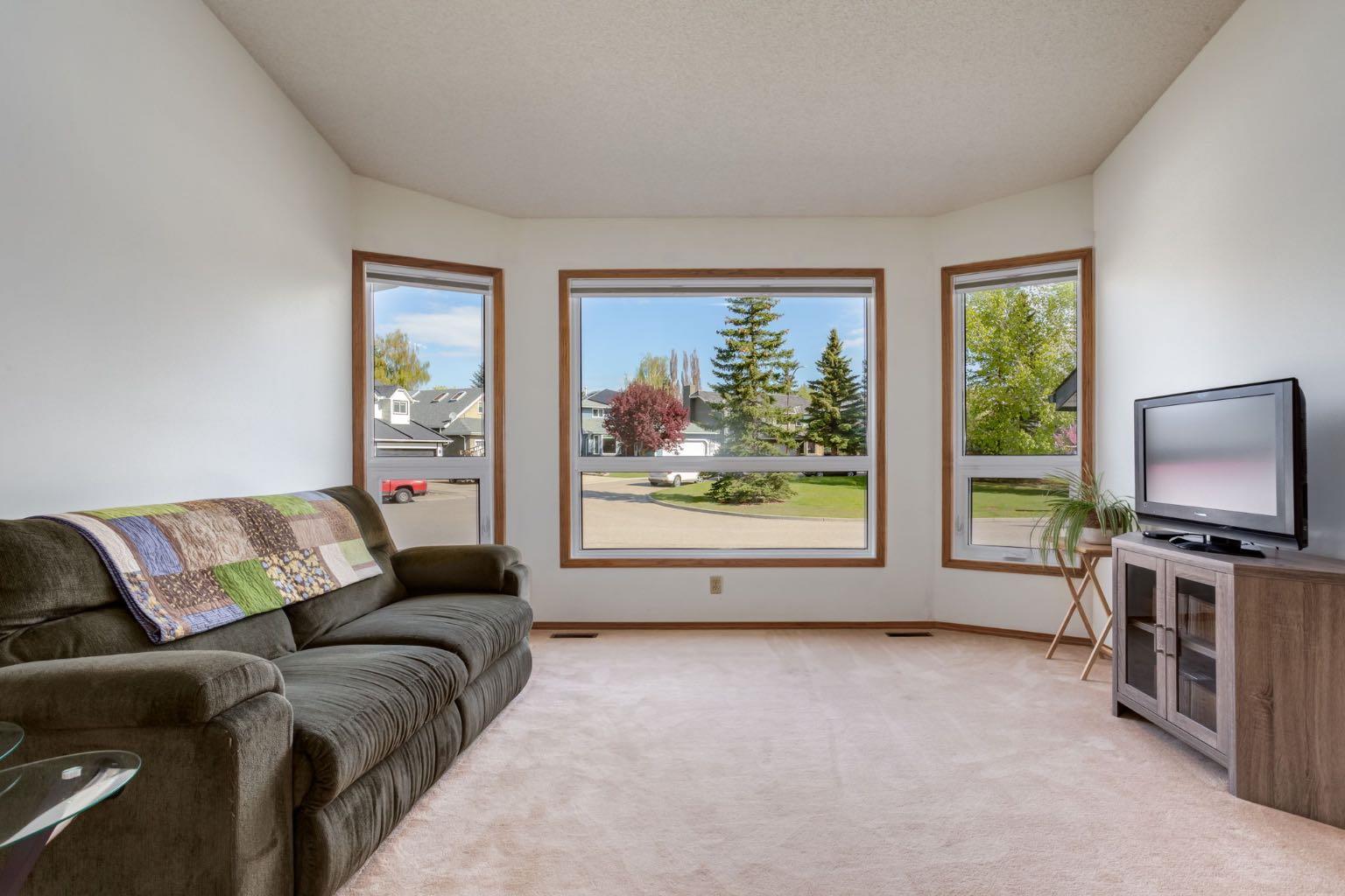 51 Scenic Park Crescent NW