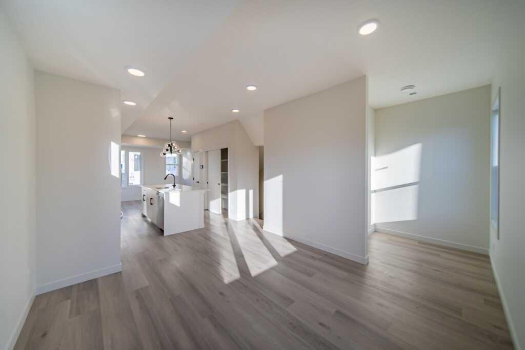 828 Arbour Lake Road NW