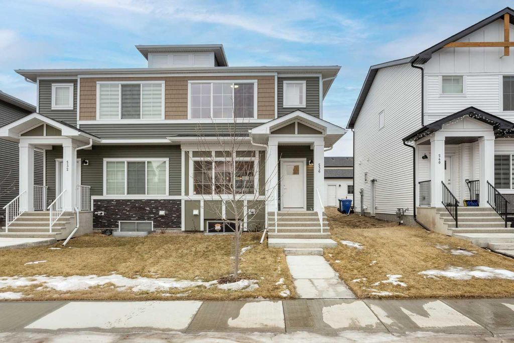 Photo of 536 Chelsea Gardens, Chestermere, AB T1X 2V5 (MLS # A2285388)