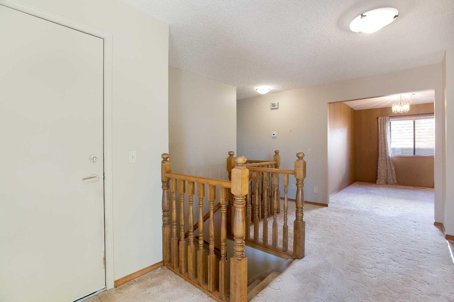 118 Strathcona Road SW 8