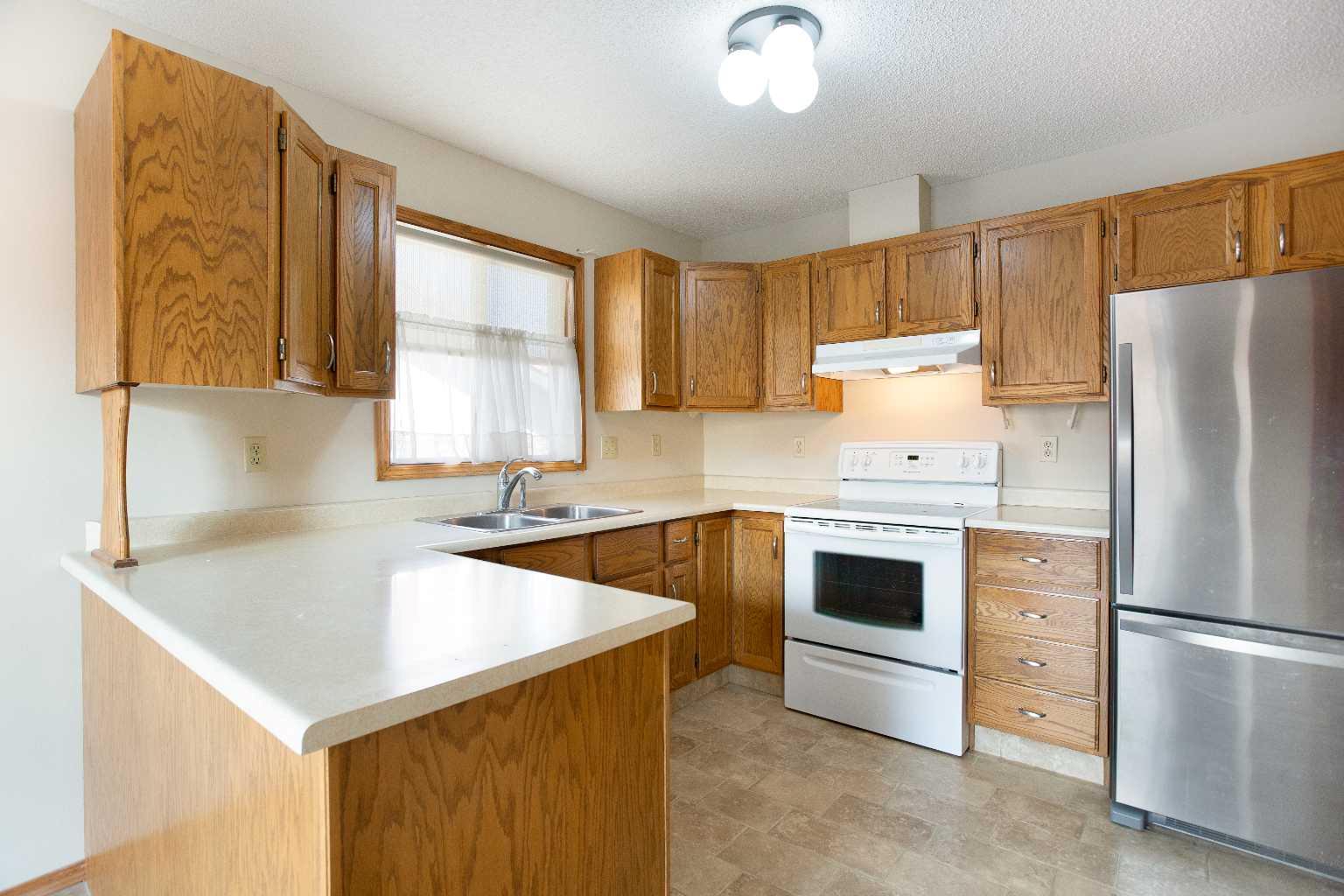 118 Strathcona Road SW 8