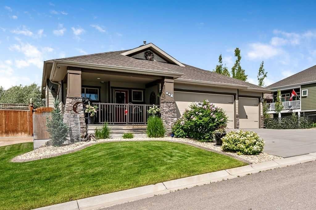 Photo of 444 Seclusion Valley Drive NE, Diamond Valley, AB T0L 2A0 (MLS # A2325300)
