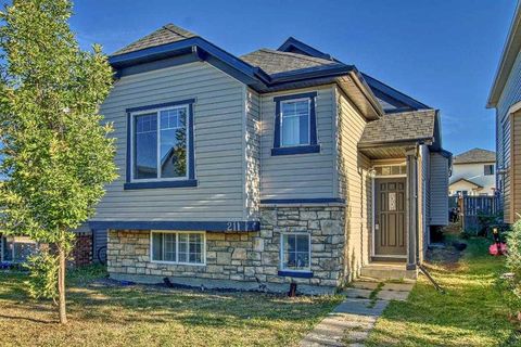 211 Saddlebrook Way NE Calgary AB T3J 0B5