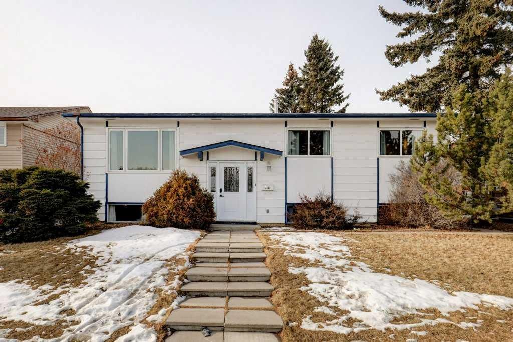 Photo of 3823 49 Street NE, Calgary, AB T1Y 1Y5 (MLS # A2283210)
