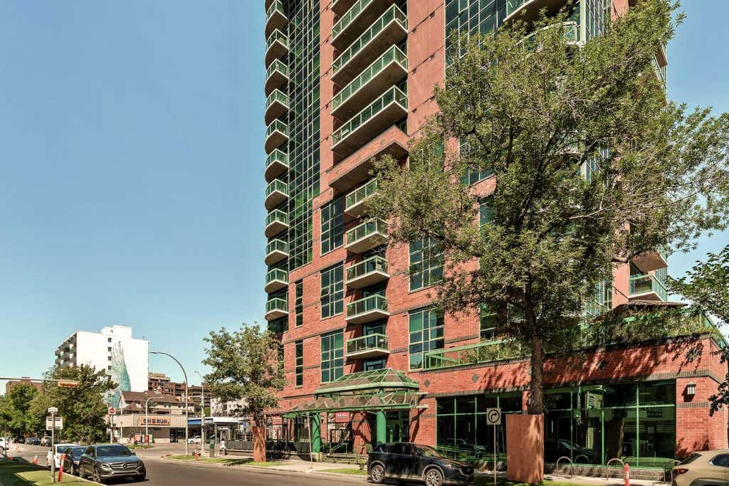 Photo of 836 15 Avenue SW #1703, Calgary, AB T2R 1S2 (MLS # A2321811)