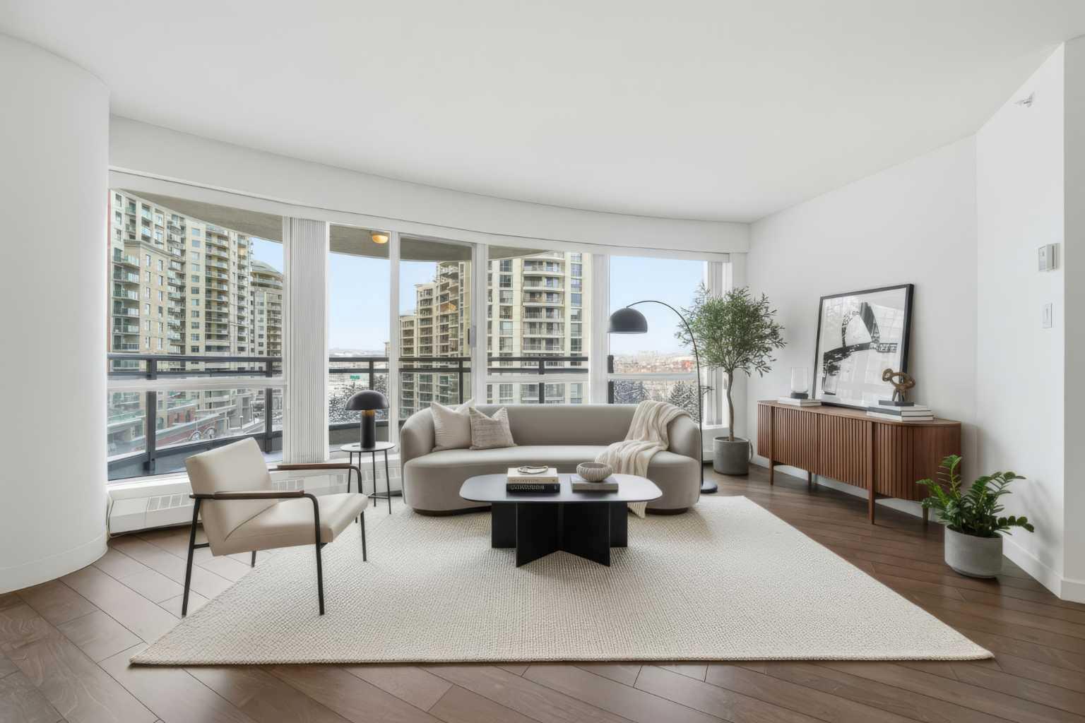 1088 6 Avenue SW 705