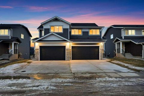 Photo of 557 Chelsea Gardens, Chestermere, AB T1X 2V4 (MLS # A2280507)