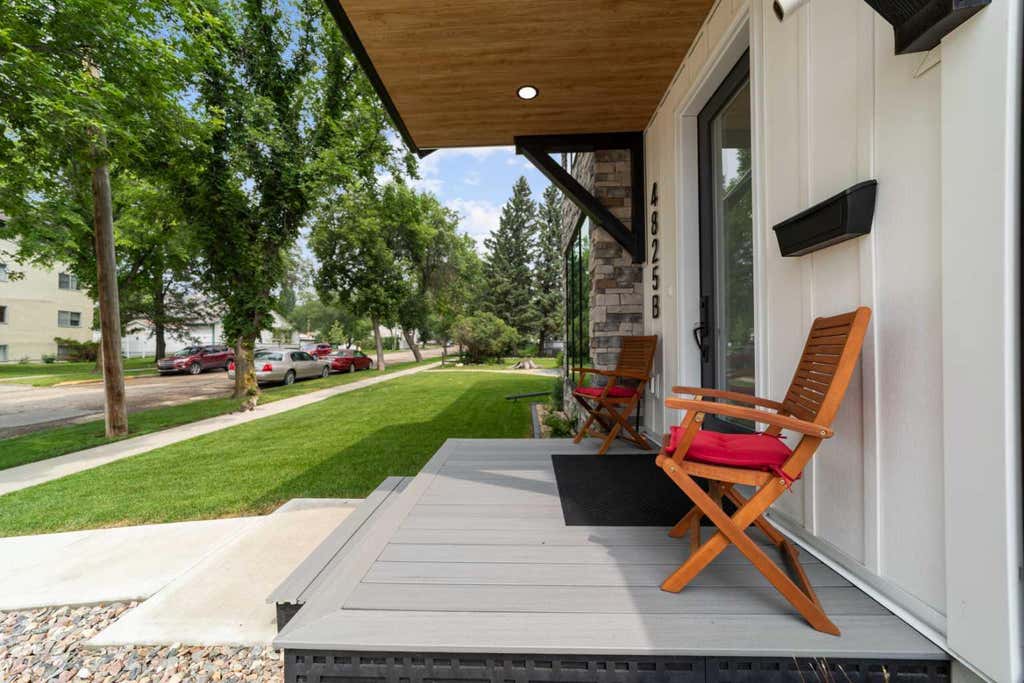 Photo of 4825 54 Street #B+D, Camrose, AB T4V 2A3 (MLS # A2332509)