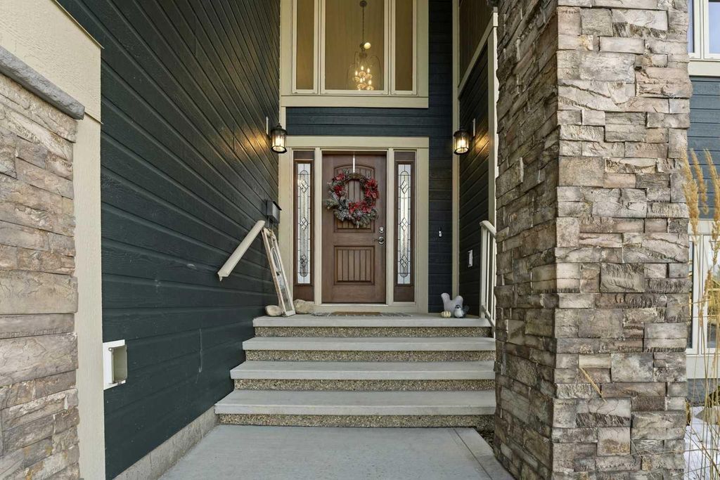 Photo of 9 Sheep Close, Lacombe, AB T4L 0J1 (MLS # A2285893)