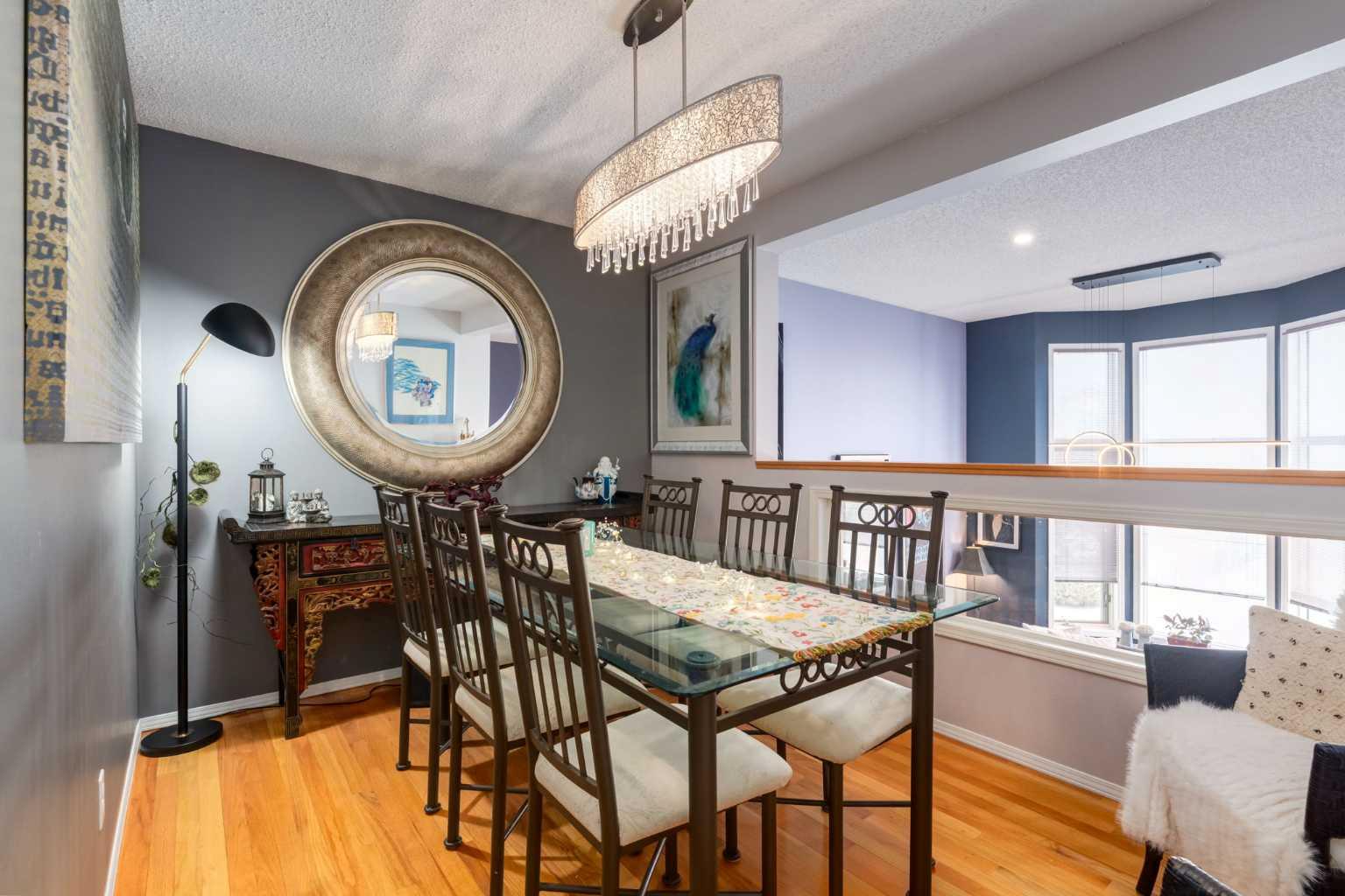 318 Hawkstone Manor NW