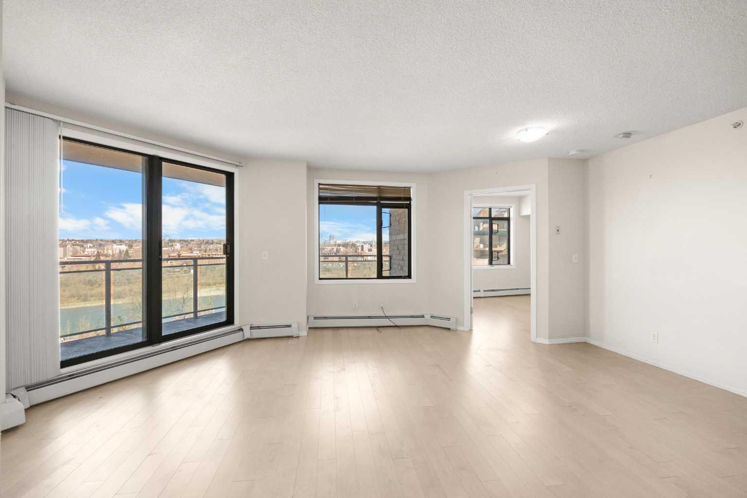 1121 6 Avenue SW 901