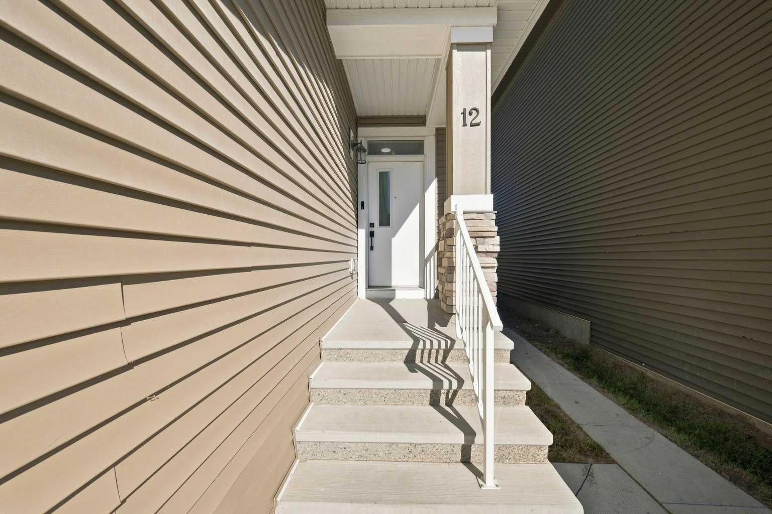 12 Corner Glen Row NE