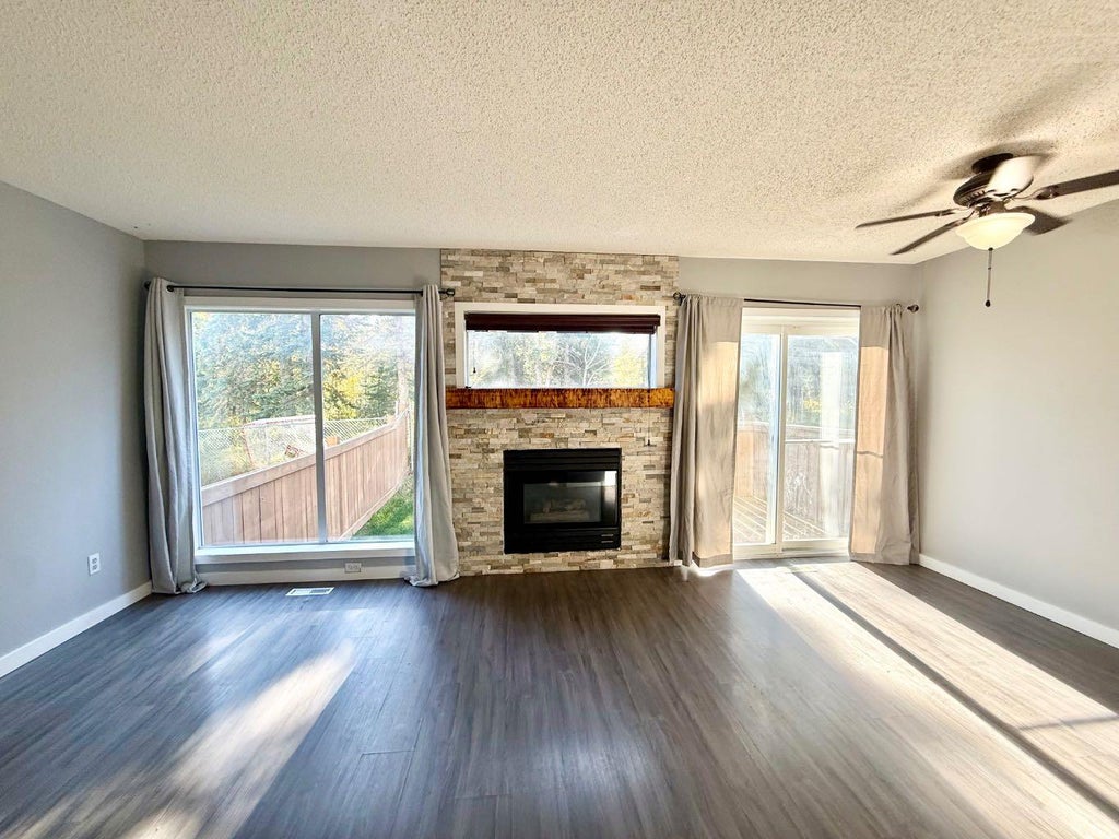 Photo of 465 MAKENNY Street #6, Hinton, AB T7V 1H3 (MLS # A2342118)