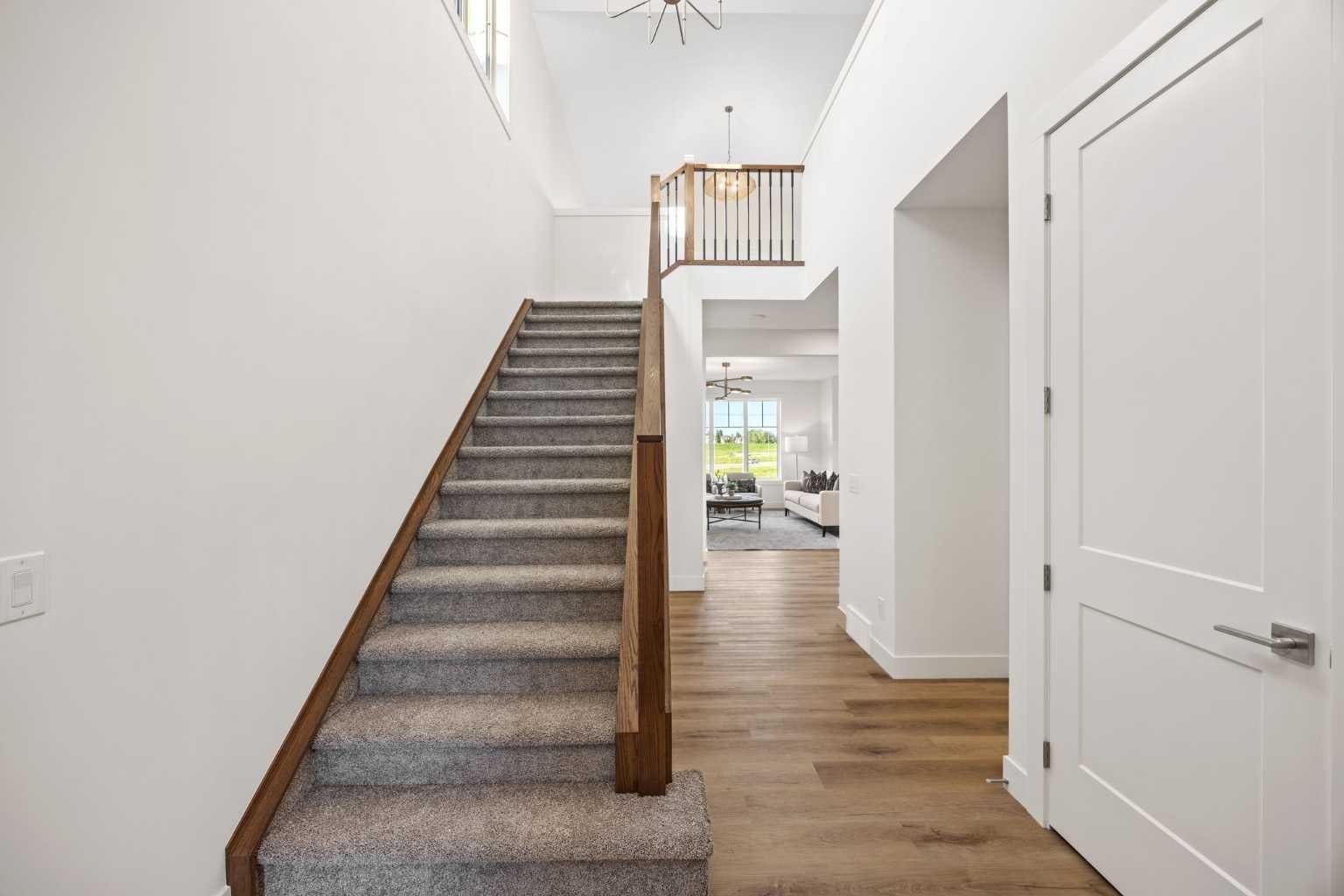 460 Discovery Place SW