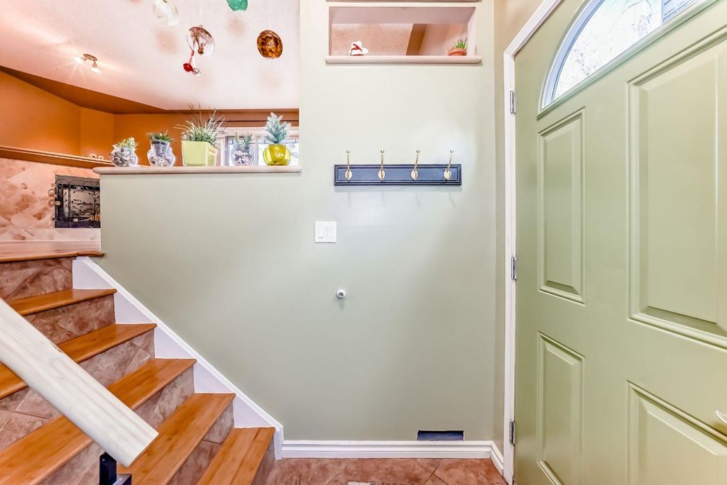 Photo of 274 Templeview Way NE, Calgary, AB T1Y 3Y9 (MLS # A2305342)