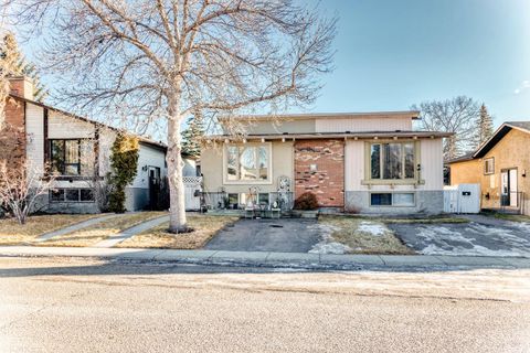 Photo of 274 Templeview Way NE, Calgary, AB T1Y 3Y9 (MLS # A2305342)