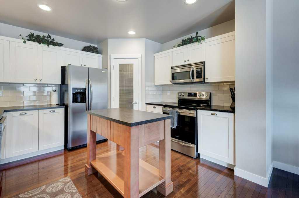88 Copperstone Gate SE