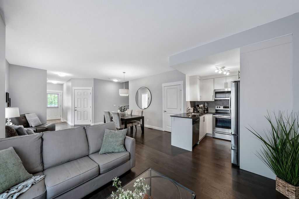 22 West Coach Manor SW