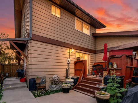 Photo of 4726 44 Avenue NE, Calgary, AB T1Y 3P1 (MLS # A2333142)