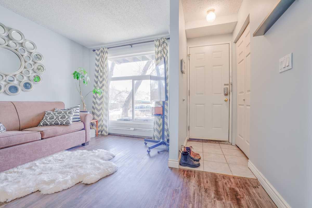 3820 Parkhill Place SW 2