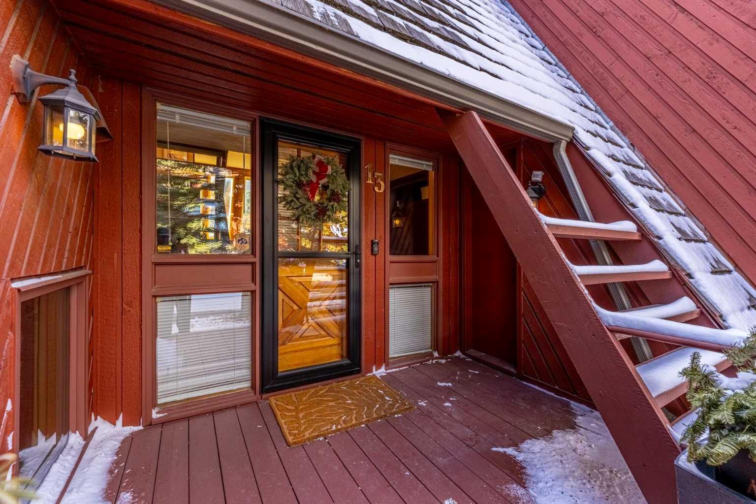 828 Coach Bluff Crescent SW 13