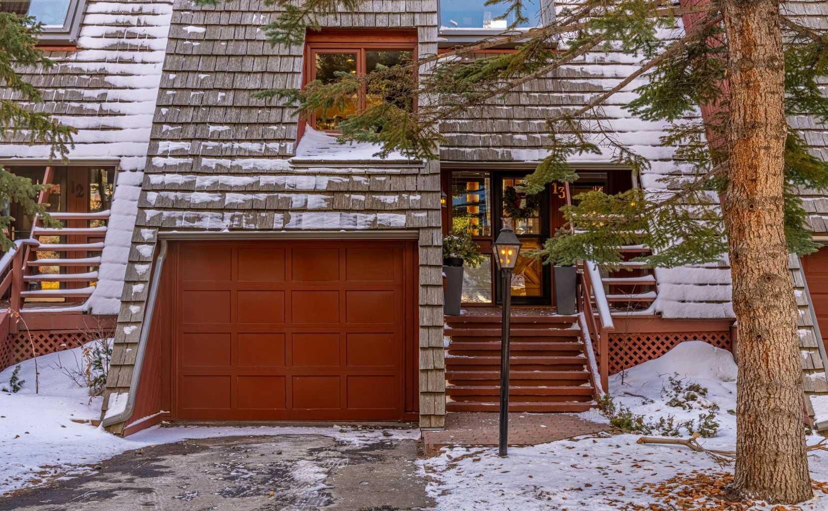 828 Coach Bluff Crescent SW 13