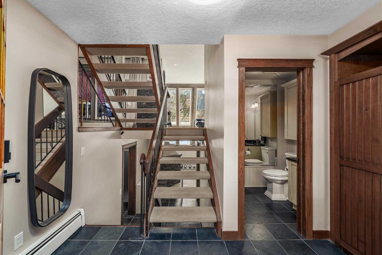 828 Coach Bluff Crescent SW 13