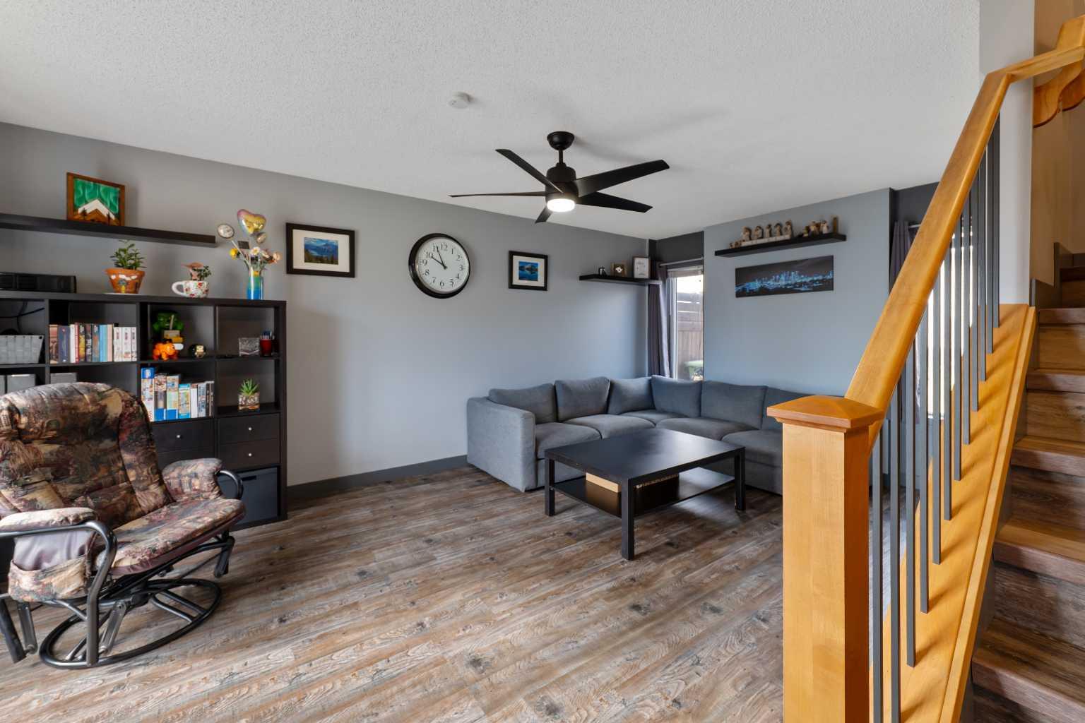 11 Woodside Circle