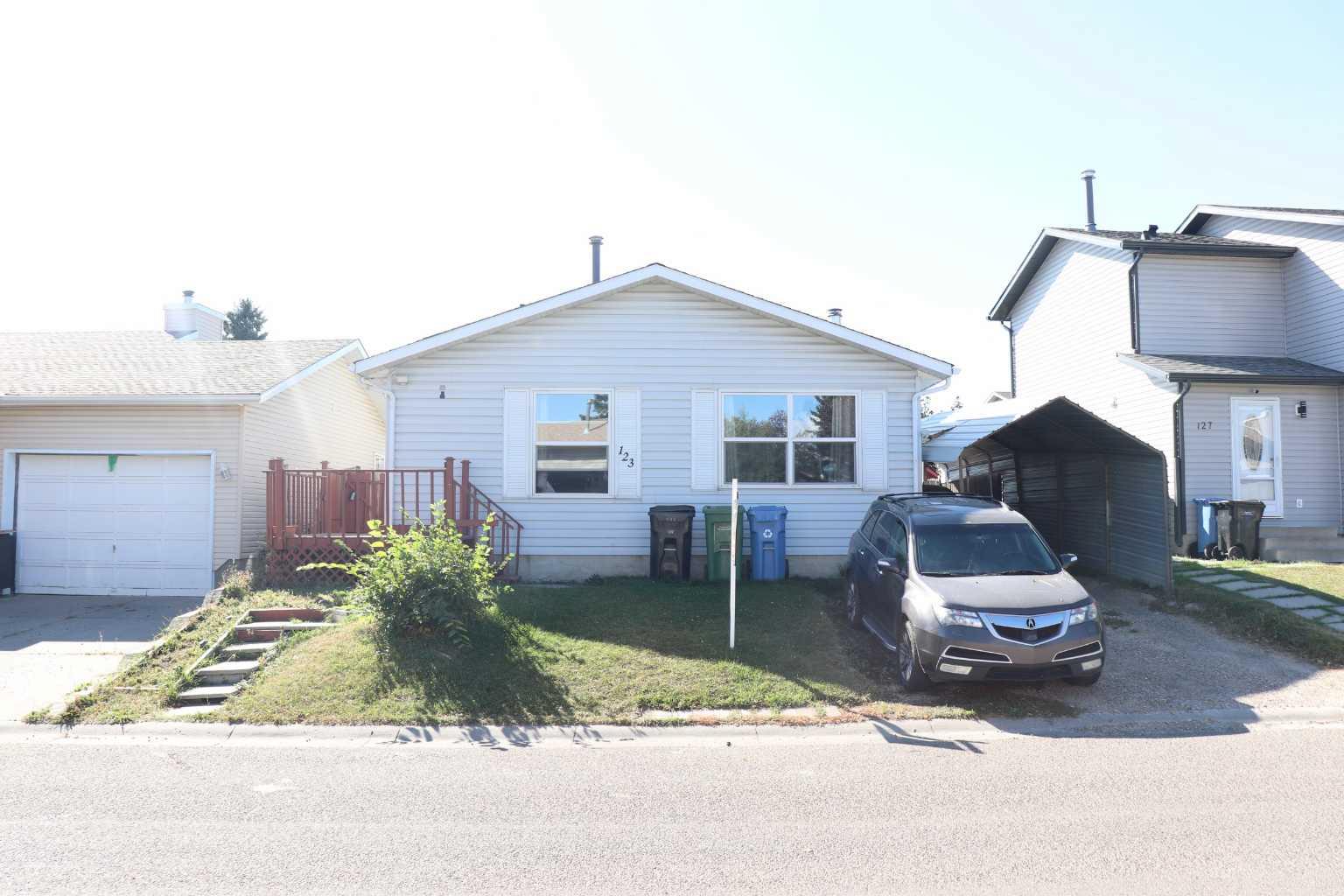 123 Castleglen Road NE