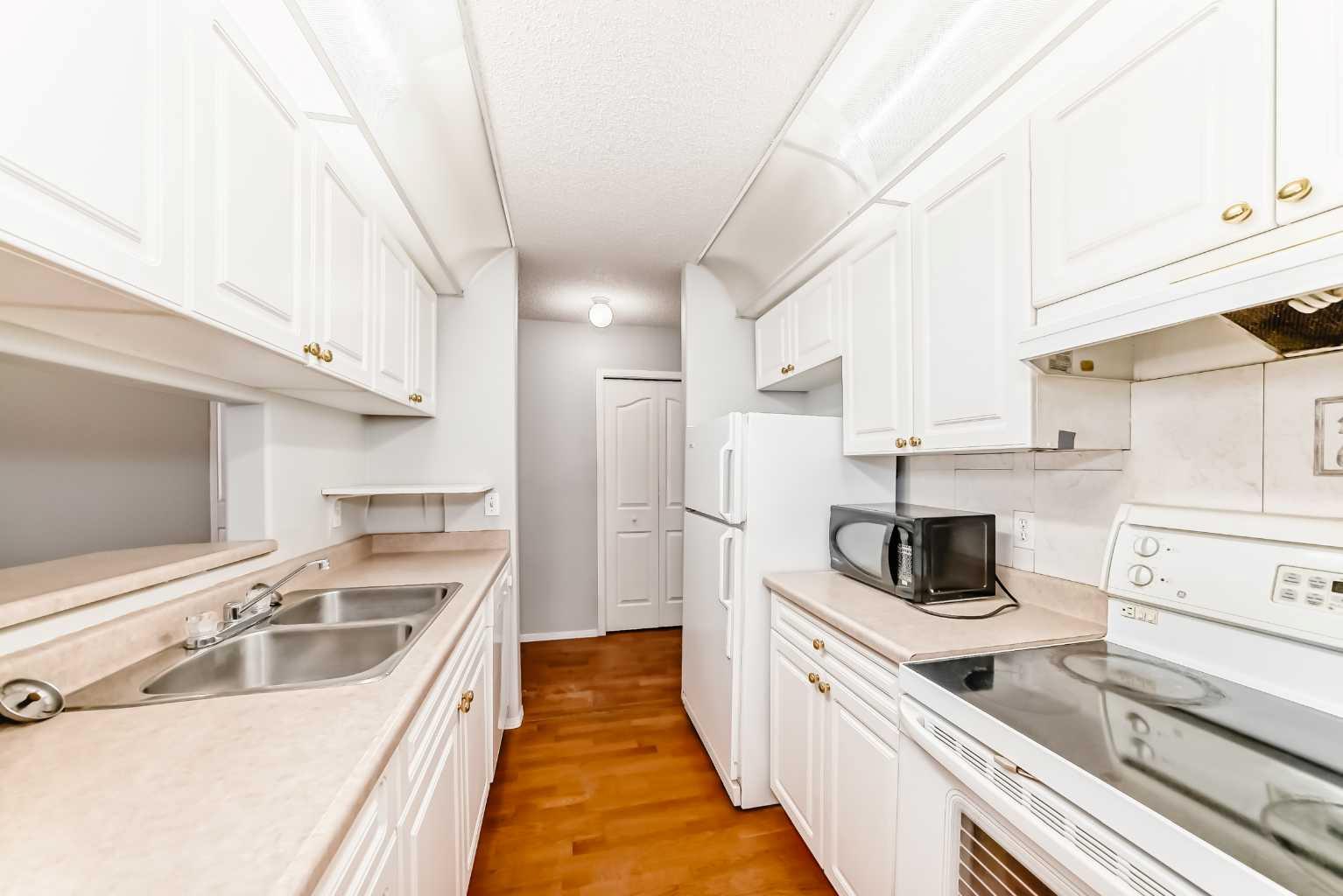 20 Harvest Rose Park NE 2110