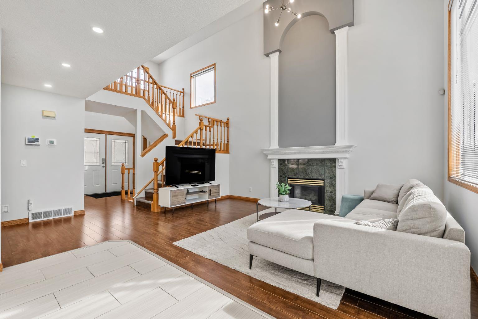 236 Panorama Hills Place NW