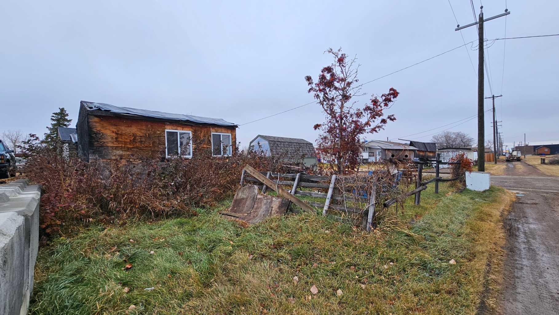 5202 VICTORIA Avenue