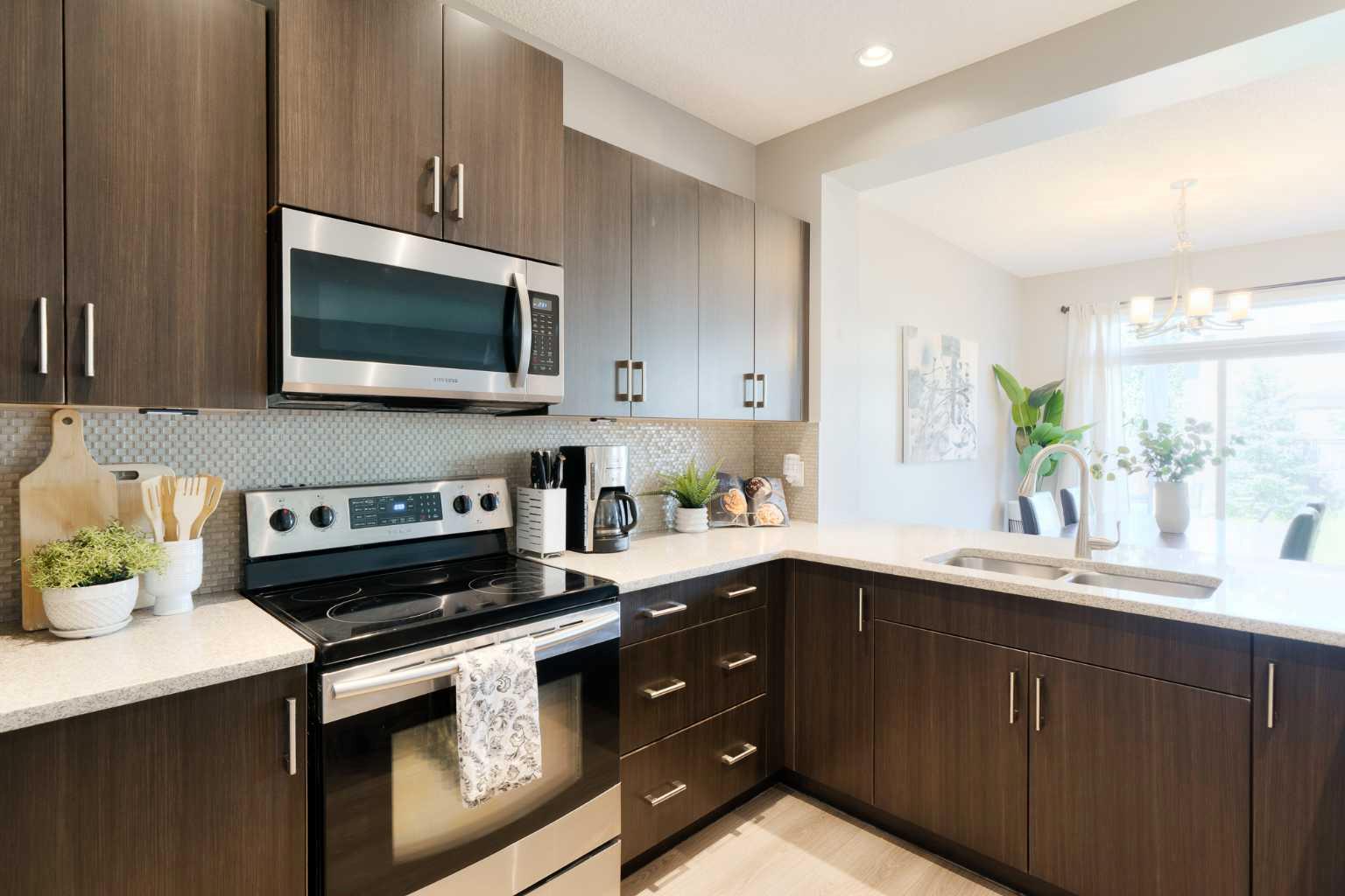 271 River Heights Crescent