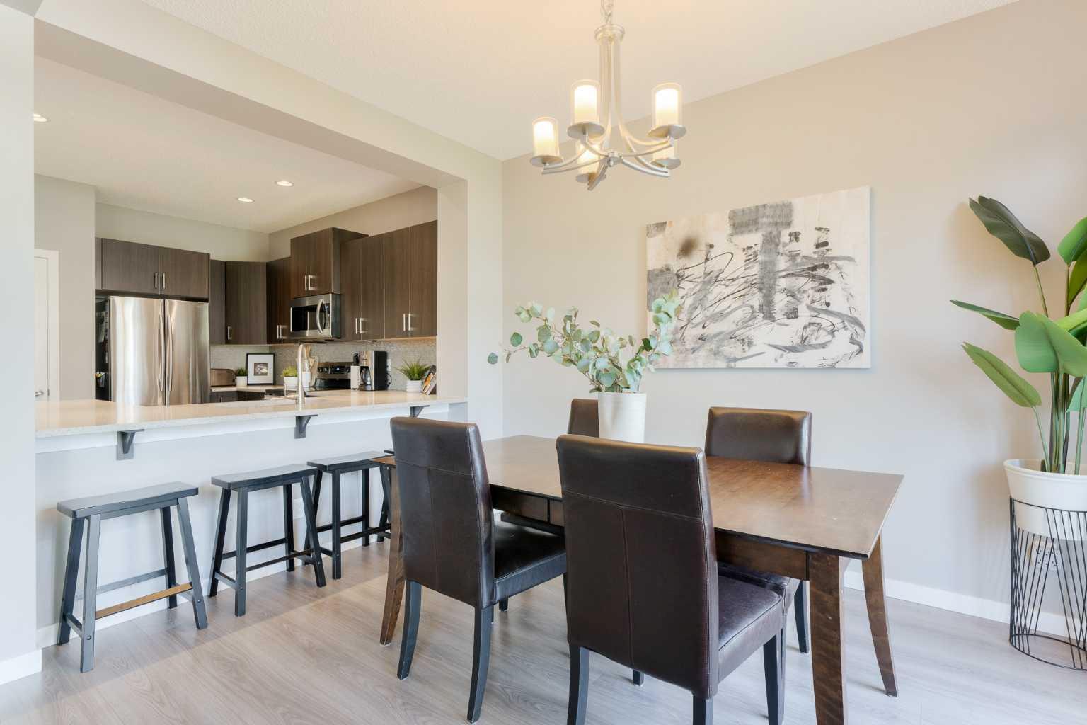 271 River Heights Crescent