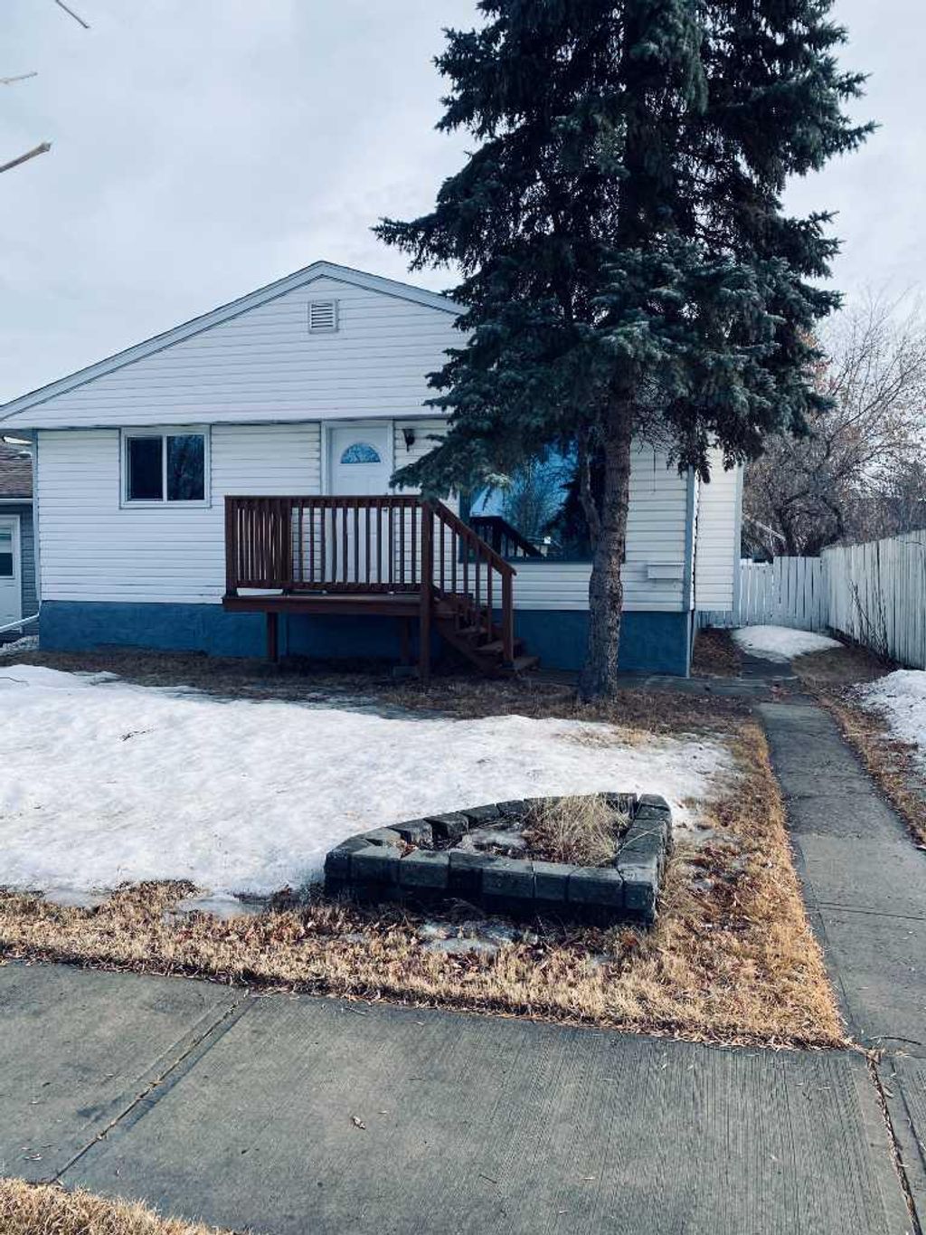 Photo of 5319 53 Street, Camrose, AB T4V 2B9 (MLS # A2284032)