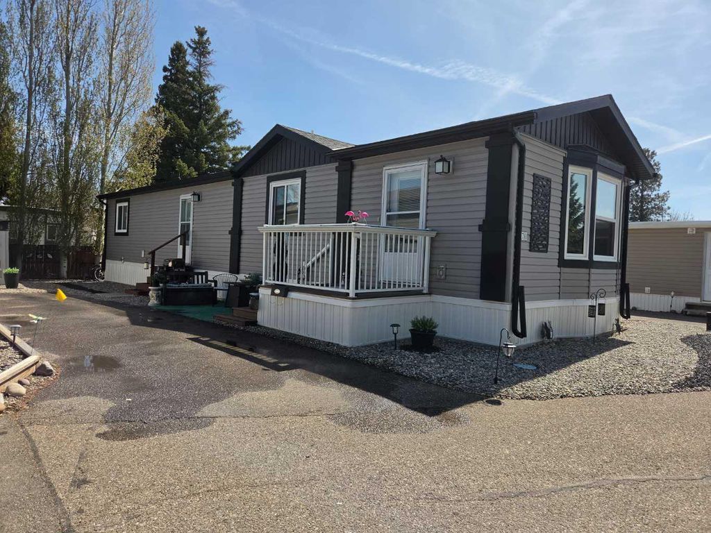 Photo of 2300 13th Street N #70, Lethbridge, AB T1H 4E8 (MLS # A2310054)